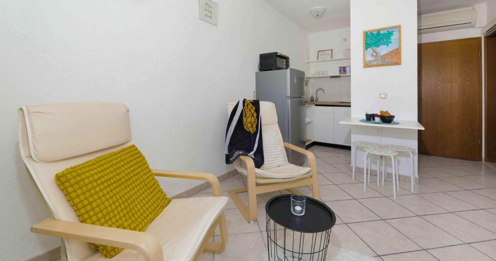 Apartments Lovric トロギール エクステリア 写真
