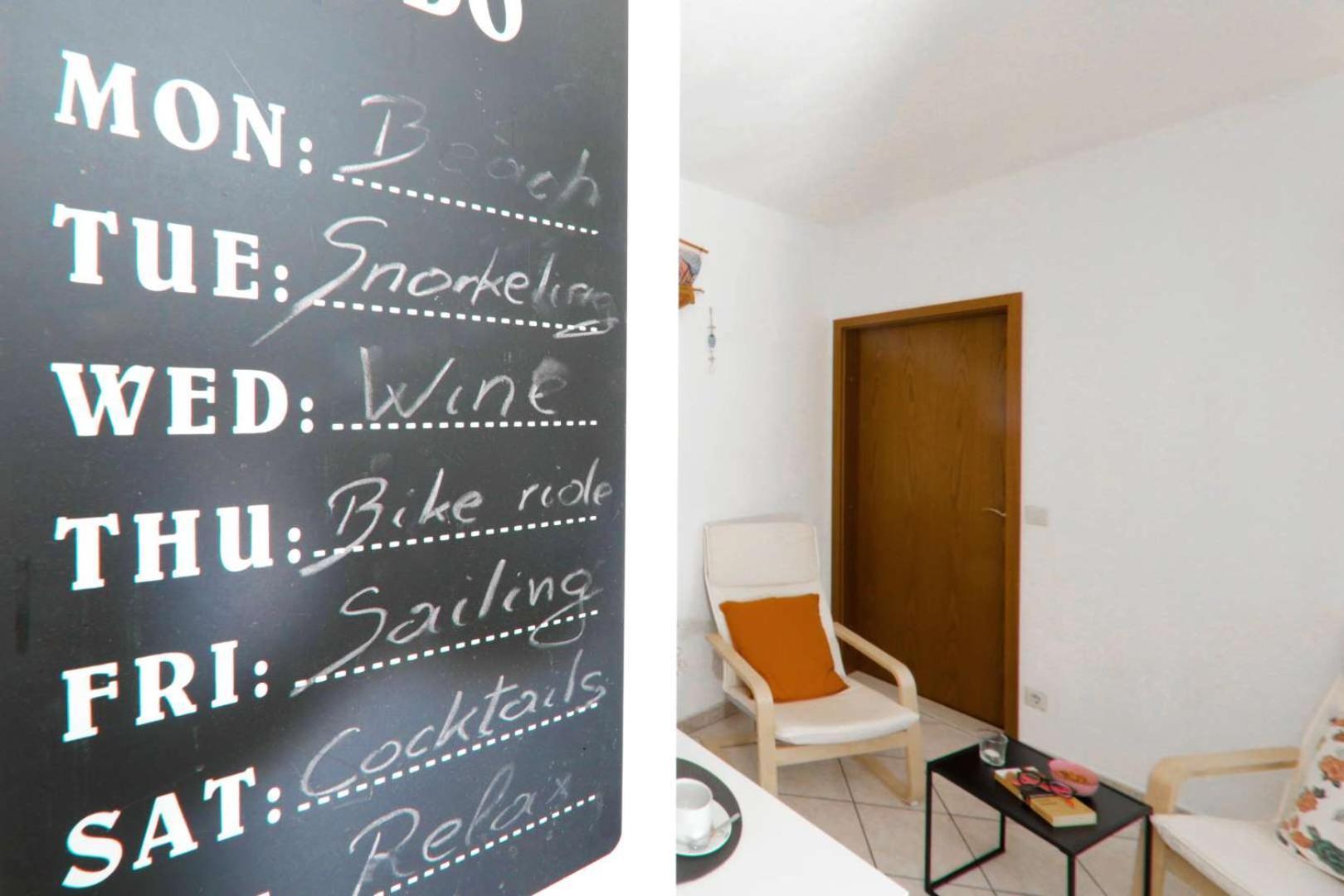 Apartments Lovric トロギール エクステリア 写真