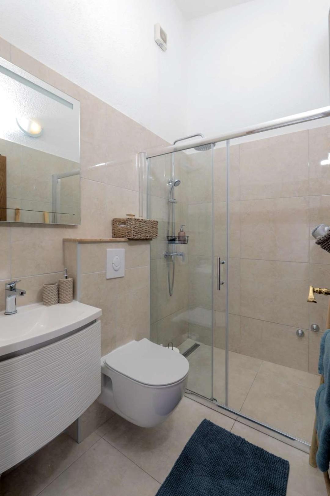 Apartments Lovric トロギール エクステリア 写真